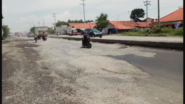Kerusakan Jalan Pantura Cimohong, Bulakamba, Brebes. (Foto: Fajar Eko Nugroho)