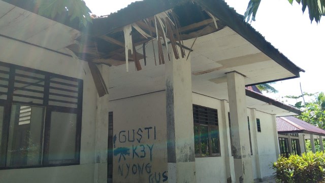 Bangunan sekolah