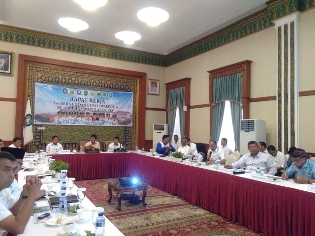 Rapat kerja Gubernur bersama bupati dan walikota Se Kepulauan Riau