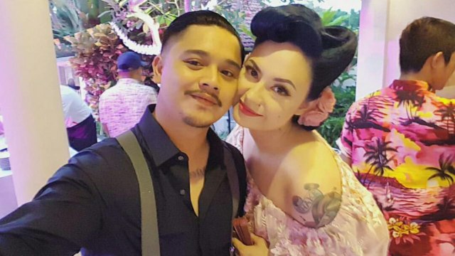 Potret manis Derby Romero dan istri. Foto: (Instagram/derbyromero)