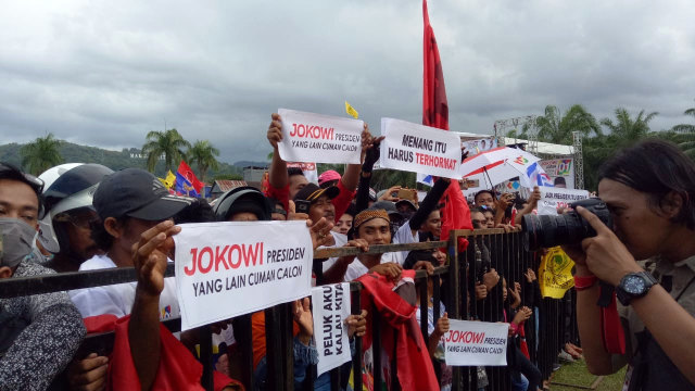 Capres 01, Jokowi Kampanye di Mamuju