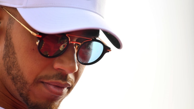 Lewis Hamilton saat ikuti GP Bahrain 2018. Foto: Andrej ISAKOVIC/AFP