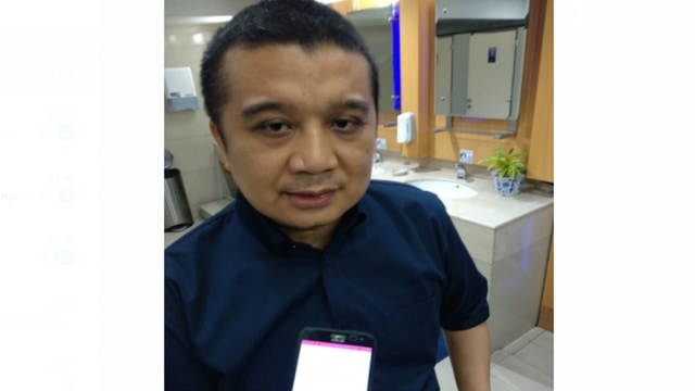 ERWIN Aksa, keponakan Wakil Presiden Jusuf Kalla, anak dari Aksa Mahmud. 

