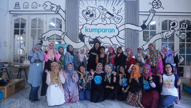 Arisan Ilmu Komunitas Kumpulan Emak Blogger (KEB). Foto: dok. kumparan