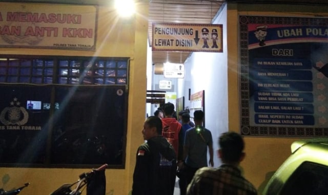 12 Pemuda diamankan usai tawuran di Pasar Baru Makale (Makassar Indeks).