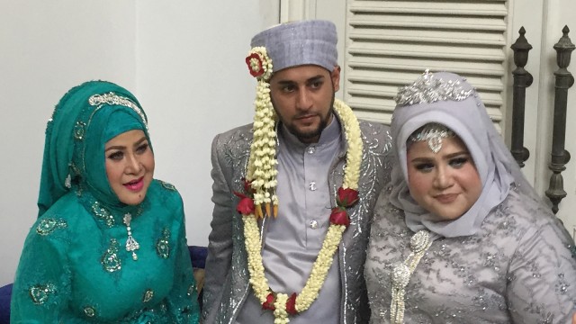 Pernikahan Dhawiya Zaida