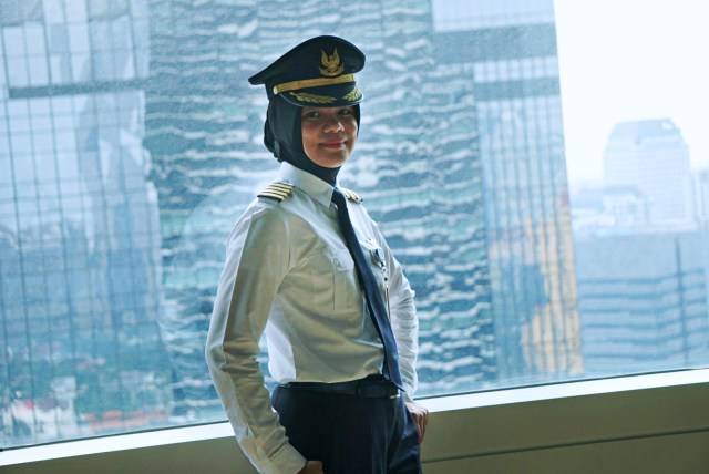 Kapten Pilot Perempuan Pertama Garuda Indonesia, Ida Fiqriah. Foto: Jamal Ramadhan/kumparan