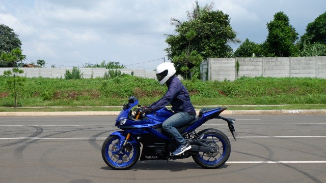 Test ride Yamaha R25 Foto: Aditya Pratama Niagara/kumparanOTO