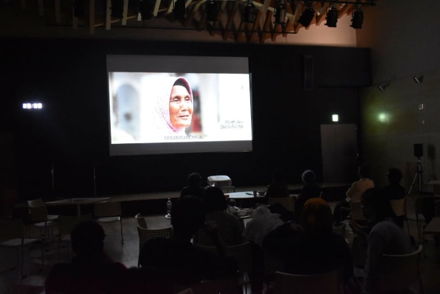 Film dokumenter Survivor karya dua anak Aceh diputar di Otsuchi, Prefektur Iwate, Jepang. Foto: Dok. Shiti Maghfira