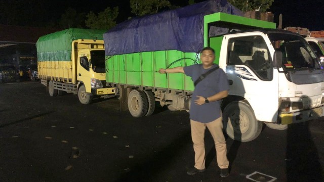 Polres Bengkayang, Kalimantan Barat, amankan 2 truk berisi pakaian bekas dari Malaysia Foto: Dok. Polda Kalimantan Barat