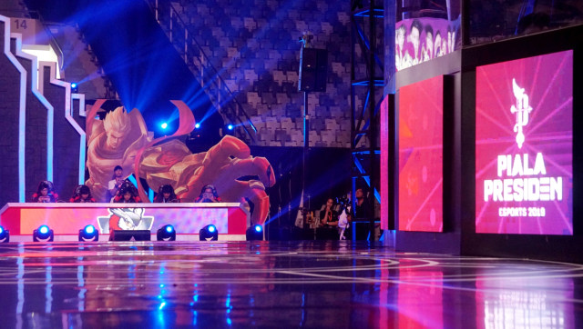 Suasana Laga Final e-sport Piala Presiden di Istora Senayan. Foto: Fanny Kusumawardhani/kumparan