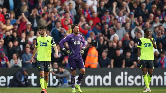 Huddersfield jadi tim pertama yang terdegradasi dari Premier League musim 2018/19. Foto: REUTERS/Hannah McKay