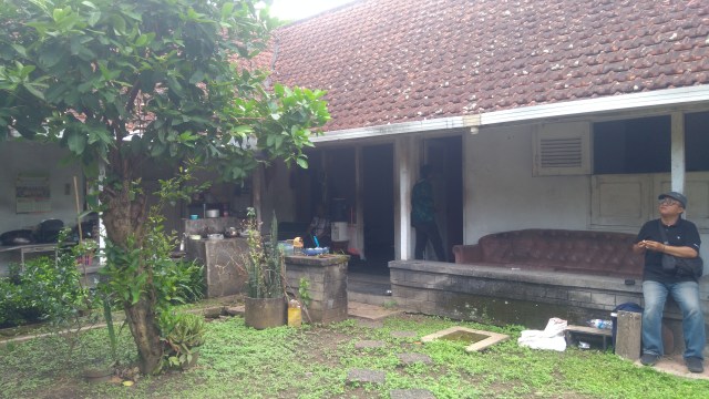 Salah satu sudut belakang rumah milik Bung Tomo yang kini jadi Rumah Pemenangan Prabowo-Sandi. (foto: Gigih Mazda/Tugu Malang).