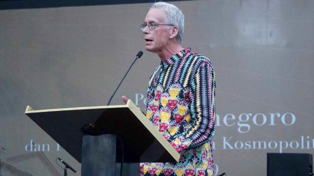 Peter Carey diperesmian kamar Diponegoro dan Pameran Jakarta Kota Kosmopolitan, Senin (1/4/2019). Foto: Irfan Adi Saputra/kumparan