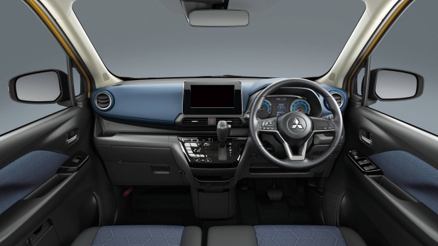 Interior Misubishi eK X