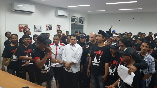 Alumni Boedoet Jakarta "Swadaya" memberikan dukungan untuk Jokowi Maruf Amin. Foto: Dok. Alumni STM Boedoet