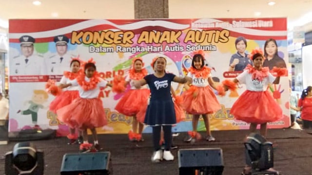 Penampilan anak-anak Autis di Kota Manado dan sekitarnya dalam Konser Anak Autis