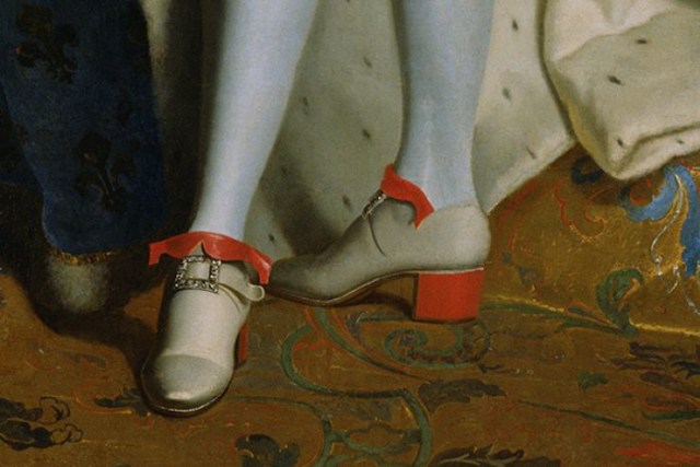 Detail high heels yang dipakai King Louis XIV. Foto: Wikimedia Commons