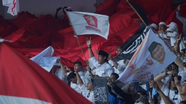 Foto: Bendera Merah Putih Raksasa Di Kampanye Akbar Prabowo-Sandi ...