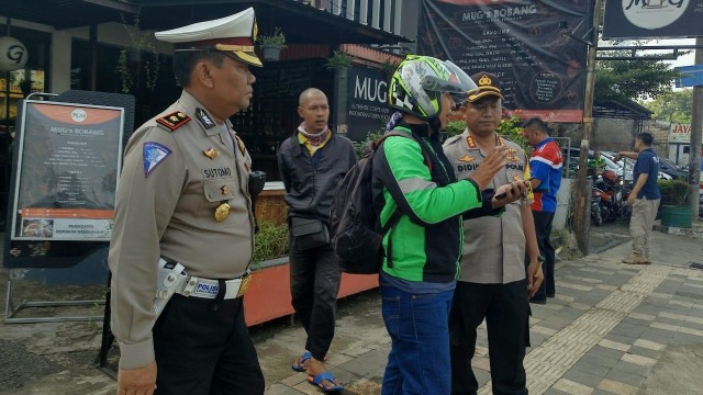 Mayat wanita di duga korban tabrak lari