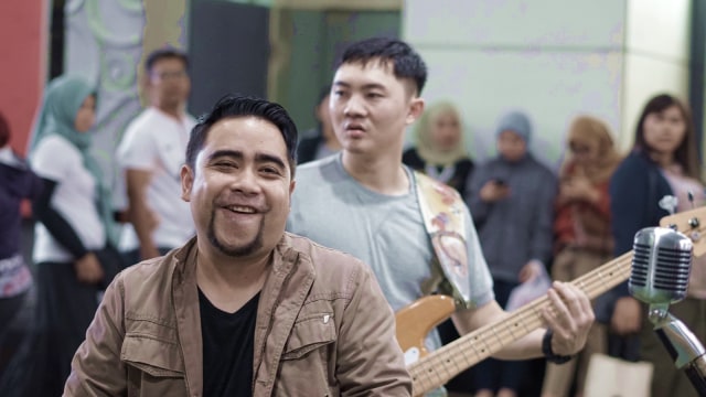 Penampilan Abdul &The Coffee Theory di acara Bahana FM Buka Pintu 2019. Foto: Dok. Bahana FM/Masima Radio Network