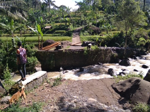 Sungai Cisarua Sukabumi Meluap