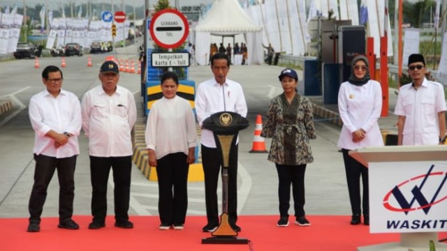 Peresmian Tol Paspro oleh Presiden Joko Widodo, Rabu (10/4/2019). Foto : Sundari AW.
