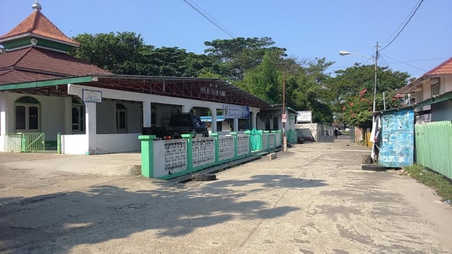 3 masjid.jpg