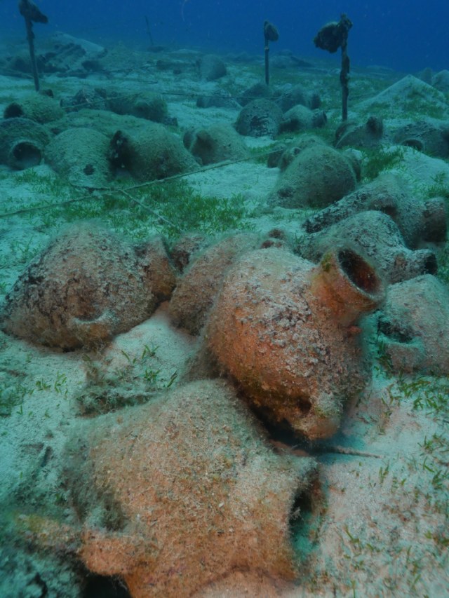 5 Museum Bawah Laut Terunik Dunia, Salah Satunya di Bangkai Kapal Abad ke-5 SM (4)