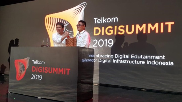 Penandatanganan MoU Telkom dan Grab di Telkom Digisummit 2019. Foto: Alfaddillah/kumparan