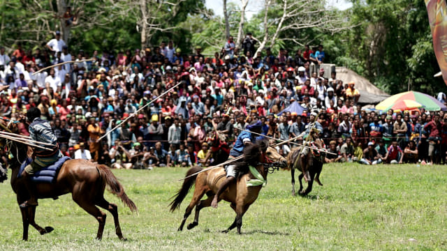 Acara Pasola di Sumba Barat Daya. Foto: Faiz Zulfikar/kumparan