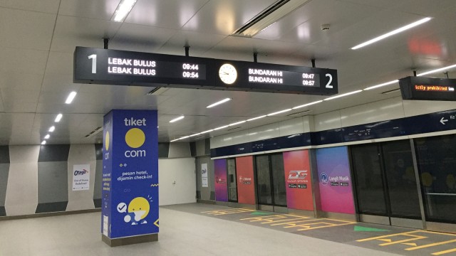 Suasana didalam Stasiun MRT Jakarta. Foto: Elsa Olivi Karina/kumparan