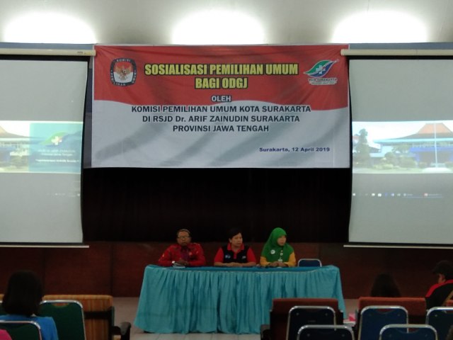 KPU Surakarta menggelar kegiatan sosialisasi tata cara pemilihan umum, Jumat (12/04/2019) bertempat di Rumah Sakit Jiwa Daerah, Jebres, Surakarta (Tara Wahyu N.V.)
