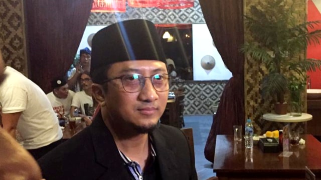 Ustaz Yusuf Mansur di acara Satukan Doa Menuju Kemenangan Demi Indonesia Maju oleh We Are Alumni Jokowi di Epiwalk, Jakarta, Jumat (12/4). Foto: Efira Tamara Thenu/kumparan