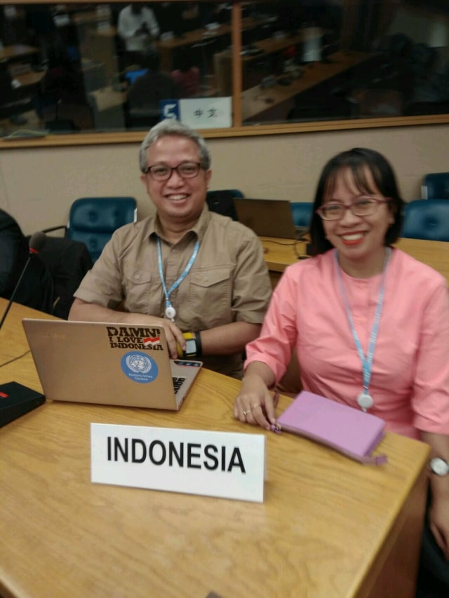 Penulis (kiri) bersama anggota MAG IGF Global dari Indonesia, Juliana Harsianti dari ISOC / Global Voices