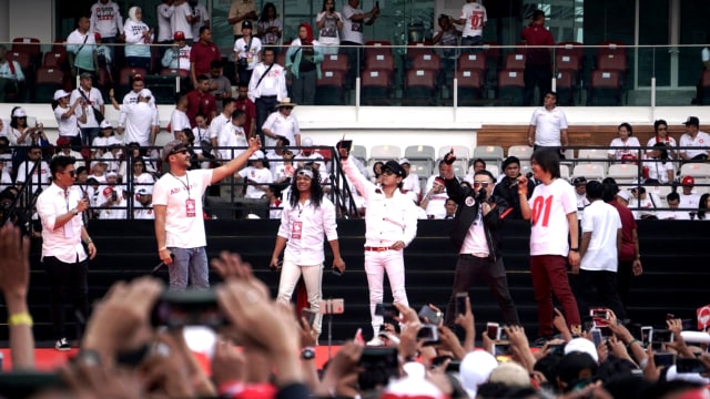Penampilan sejumlah artis, Konser Putih Bersatu di Stadion Utama GBK, Jakarta