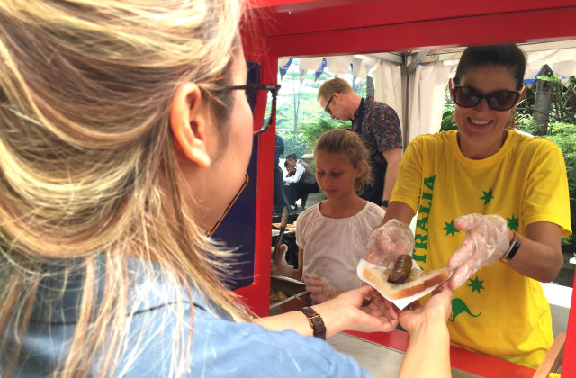 Suasana antrean #AussieBanget di Taste of Australia. Foto: Azalia Amadea/kumparan