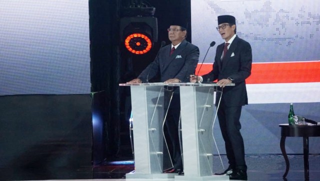 Pasangan Capres dan Cawapres no urut 02, Prabowo-Sandi menyampaikan pendapatnya dalam Debat Final Pilpres 2019 di Hotel Sultan, Jakarta, Sabtu (13/4). Foto: Fanny Kusumawardhani/kumparan