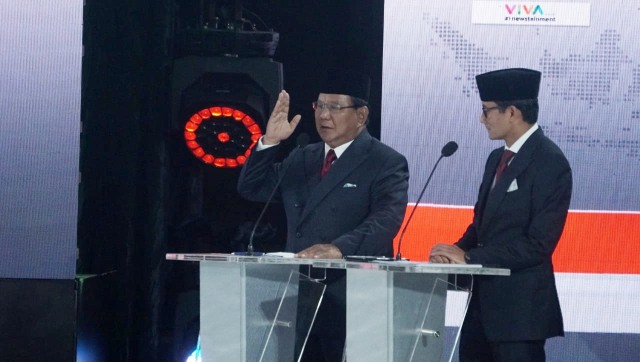 Pasangan Capres dan Cawapres no urut 02, Prabowo-Sandi menyampaikan pendapatnya dalam Debat Final Pilpres 2019 di Hotel Sultan, Jakarta, Sabtu (13/4). Foto: Fanny Kusumawardhani/kumparan