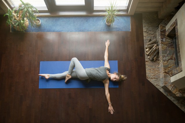Supine Twist yoga Foto: Shutterstock