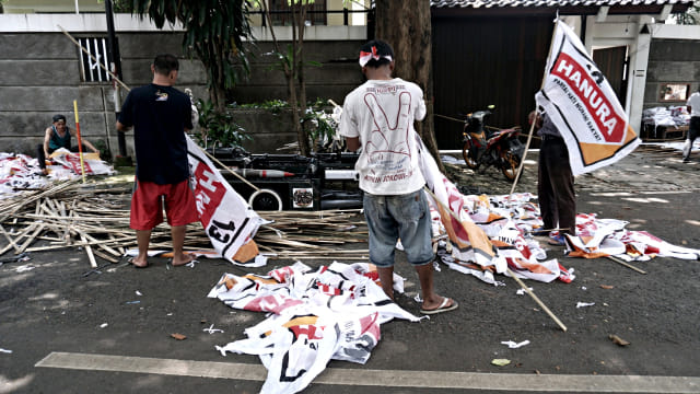 Penertiban Atribut Peraga Kampanye (APK), Menteng Jakarta Pusat