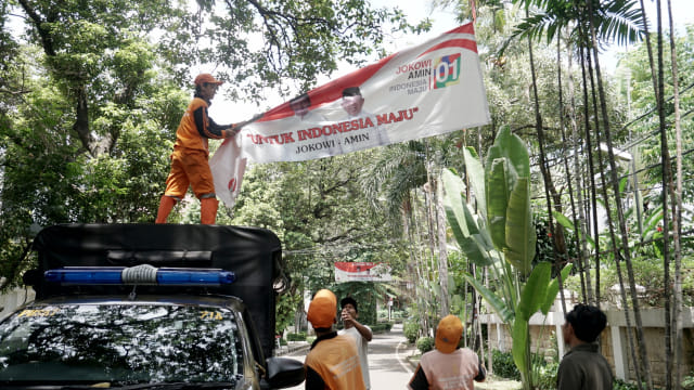 Penertiban Atribut Peraga Kampanye (APK), Menteng Jakarta Pusat
