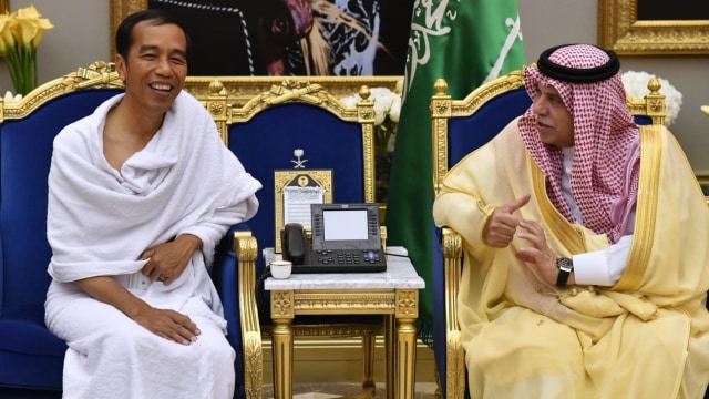 Presiden Joko Widodo (kiri) saat Bertemu Putra Mahkota Arab Saudi Mohammed bin Salman. Foto: Dok. Istimewa