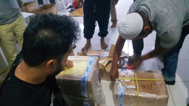 Kardus Surat Suara yang tiba di gudang logistik KPU Kendari, Foto: Lukman Budianto/kendarinesiaid