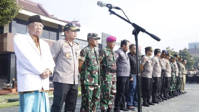 18.763 Personel TNI-Polri Disiagakan Jaga Keamanan Pemilu di Jatim (188908)