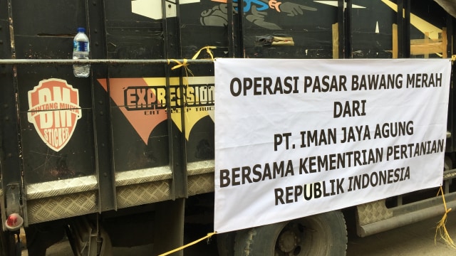 Operasi Bawang Merah Kementan di Pasar Induk Kramat Jati, Jakarta Timur, Senin
