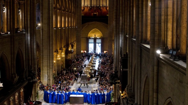 Suasana katedral Notre Dame sebelum terjadinya kebakaran (2/2/2013), Paris, Prancis. Foto: Reuters