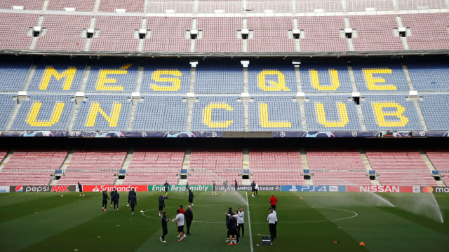 Camp Nou yang katanya angker di Liga Champions. Hiyahiyahiya~~ Foto: Reuters/Carl Recine