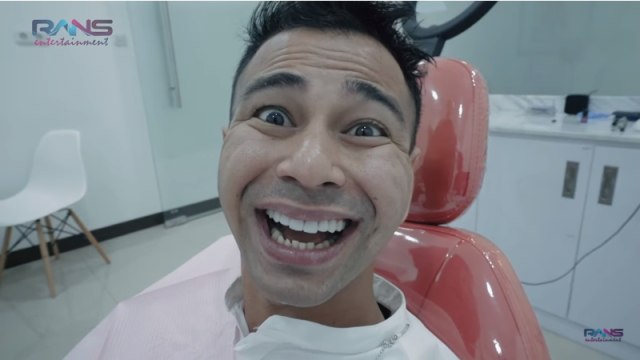 Raffi Ahmad Rogoh Kocek Puluhan Juta Demi Percantik Gigi (306241)