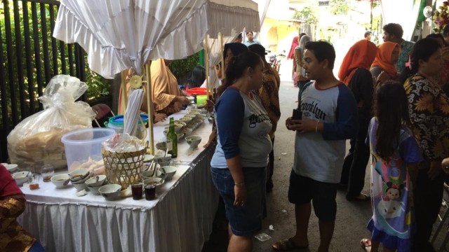 TPS 9 Gayamsari Semarang Yang Disulap Bak Pesta Pernikahan